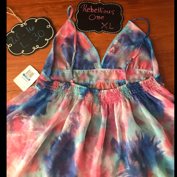 Flowy Tank NWT - Picture 5 of 8